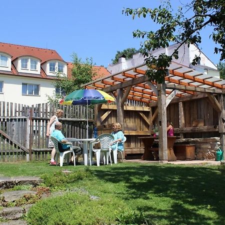 Penzion Gomelska Lägenhet Horní Stropnice Exteriör bild