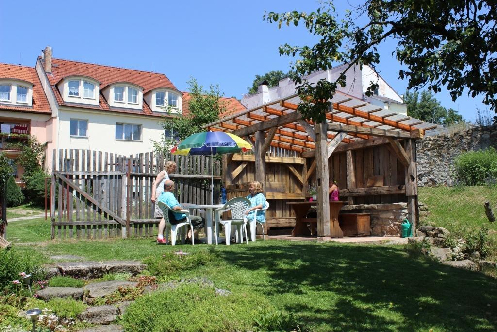 Penzion Gomelska Lägenhet Horní Stropnice Exteriör bild